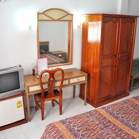 Highfive Guest House Pattaya Δωμάτιο φωτογραφία