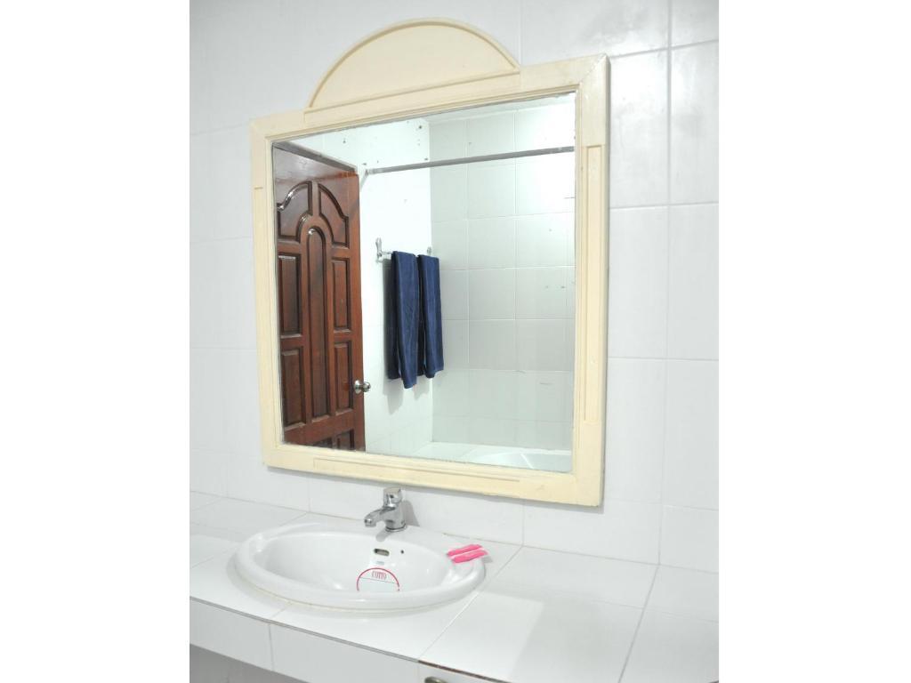 Highfive Guest House Pattaya Δωμάτιο φωτογραφία