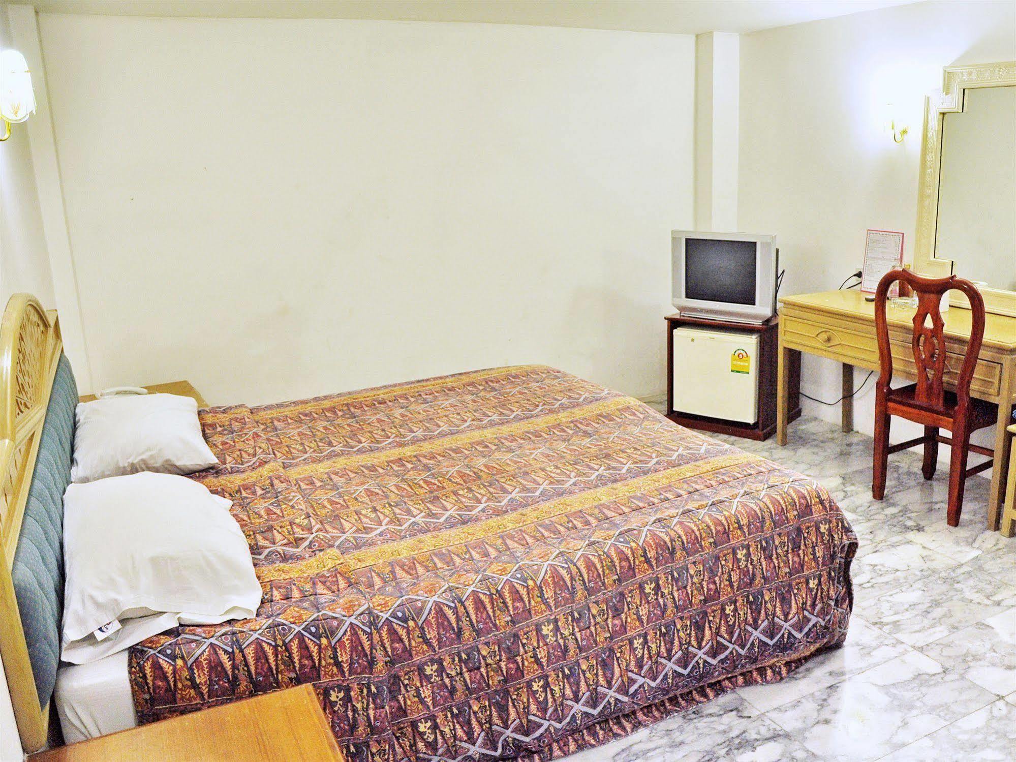 Highfive Guest House Pattaya Εξωτερικό φωτογραφία